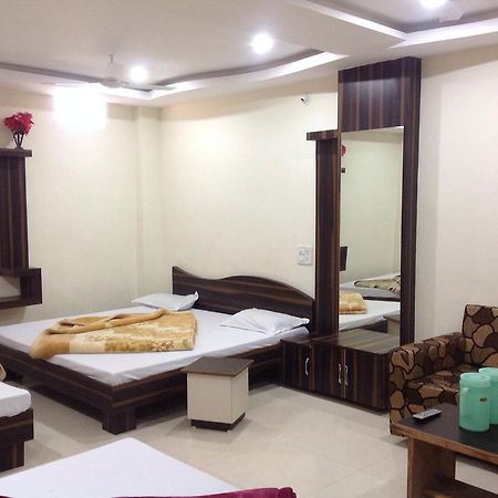 Hotel Vrandavan Palace Near Mahakal Temple Ujjain Dış mekan fotoğraf