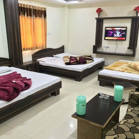 Hotel Vrandavan Palace Near Mahakal Temple Ujjain Dış mekan fotoğraf