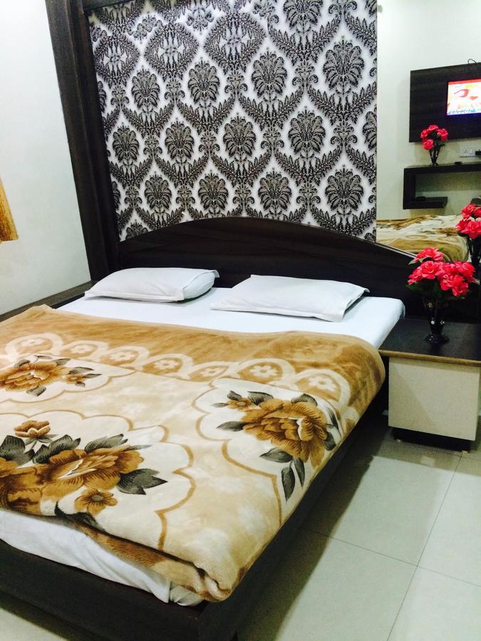 Hotel Vrandavan Palace Near Mahakal Temple Ujjain Dış mekan fotoğraf
