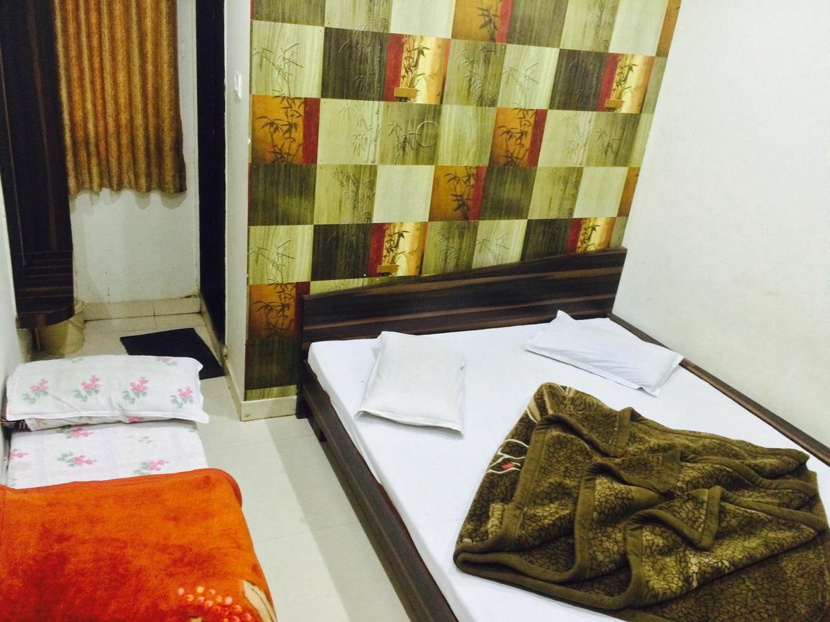 Hotel Vrandavan Palace Near Mahakal Temple Ujjain Dış mekan fotoğraf
