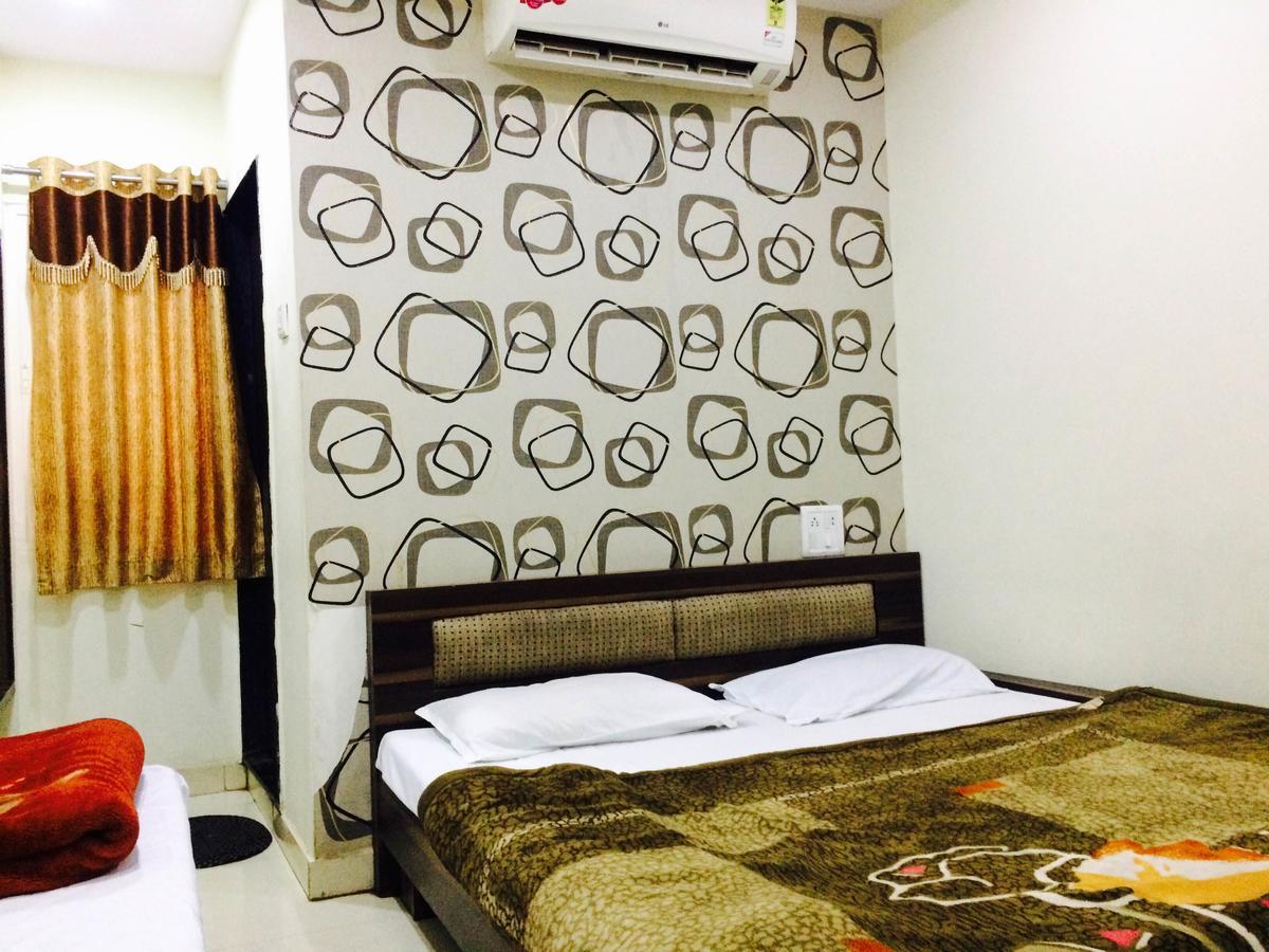 Hotel Vrandavan Palace Near Mahakal Temple Ujjain Dış mekan fotoğraf