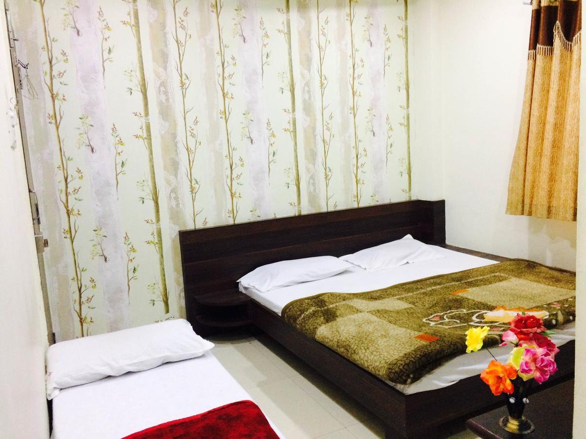 Hotel Vrandavan Palace Near Mahakal Temple Ujjain Dış mekan fotoğraf